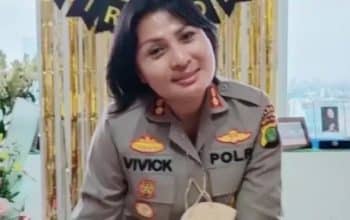 Foto AKBP Josephien Vivick Tjangkung Kapolres Kabupaten Lembata yang menjadi perhatian warga net karena kecantikannya.