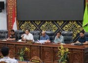 Foto : Anggota Komisi I DPRD Kota Dumai sebagai pimpinan rapat.